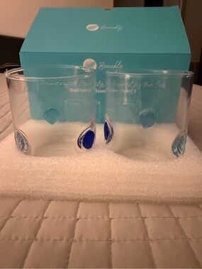 NWT Beachly Shell Icon Glassware Set of 2 Coastal Tumblers Blue Box